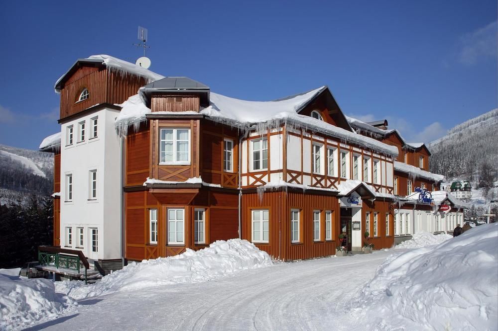 Hotel Snezka Spindleruv Mlyn Exterior foto
