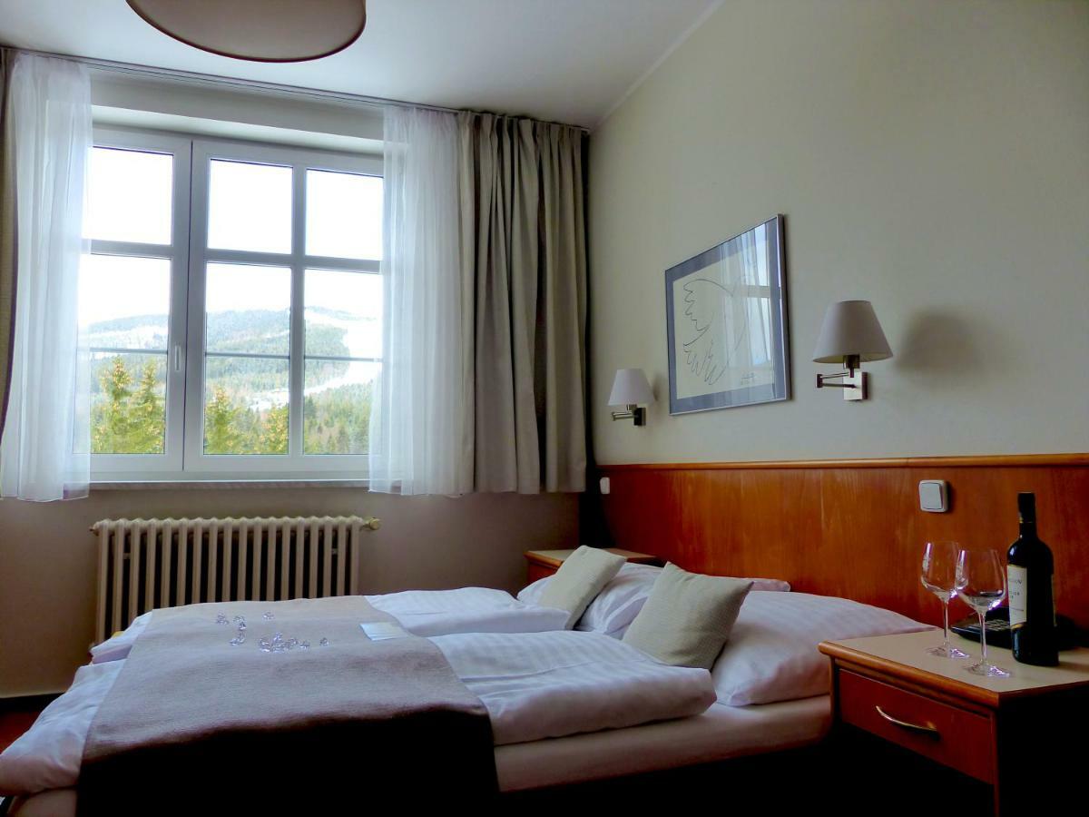 Hotel Snezka Spindleruv Mlyn Exterior foto